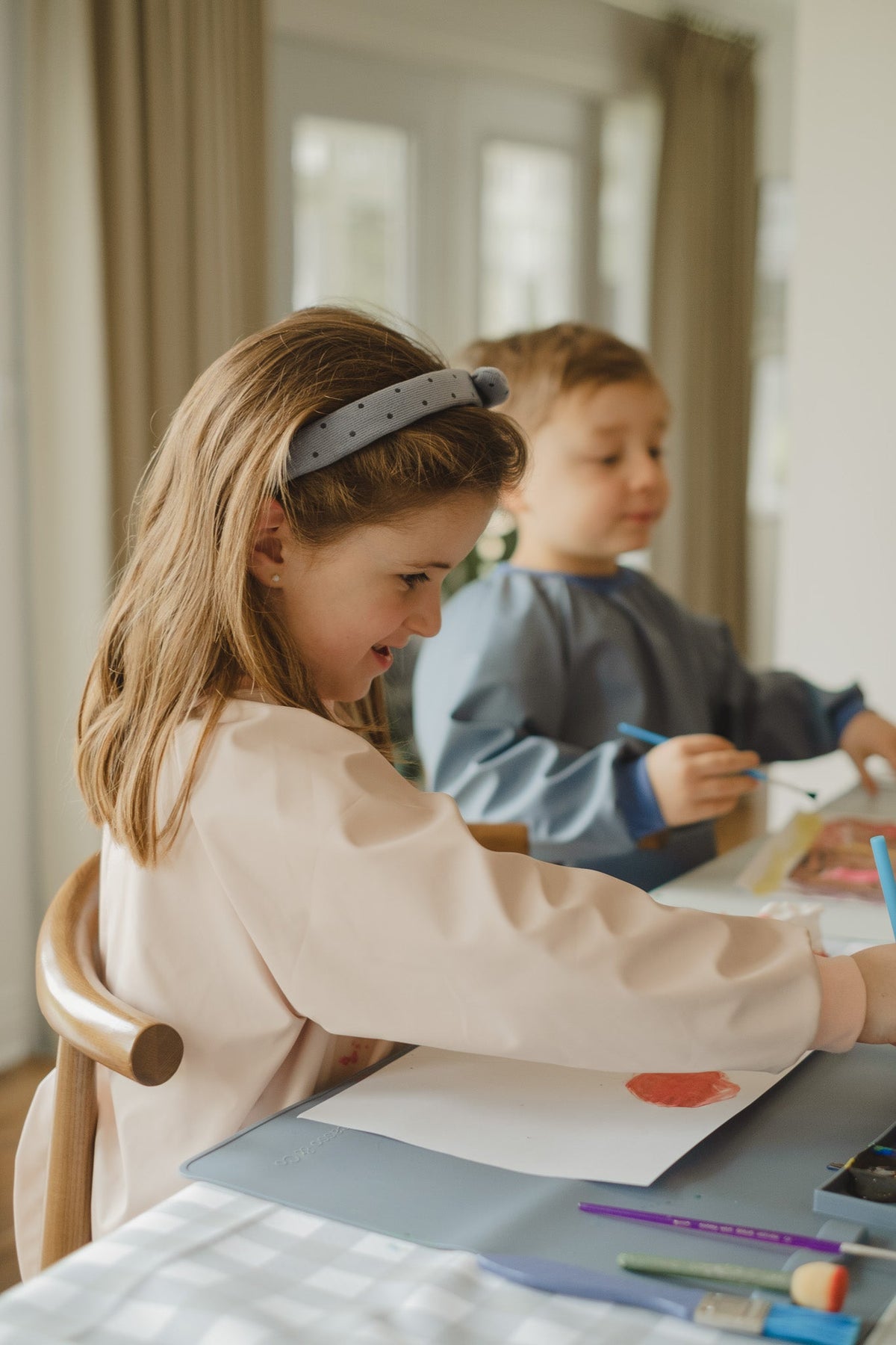 The Perfect Cover-Up for Little Artists 4 - 6 Years